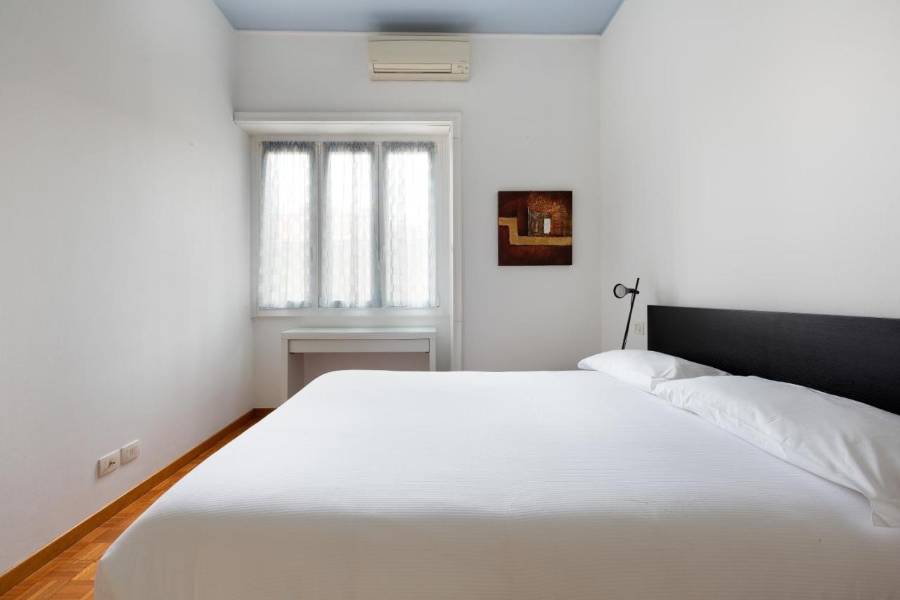 Cozy Apt With Balcony - Mm2 Sant'Agostino Apartment Milan Bagian luar foto